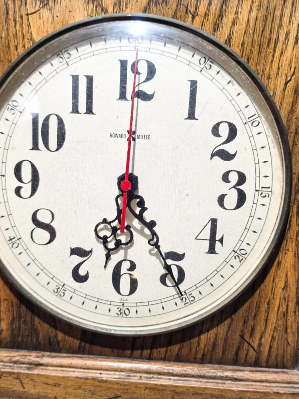 Howard Miller Clock CO Wooden Wall Clock Vintage Authentic